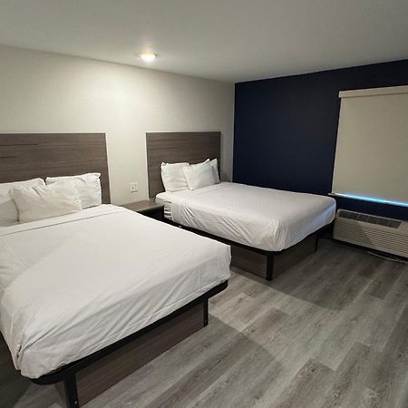 Hotel Baymont By Wyndham Dickinson Esterno foto