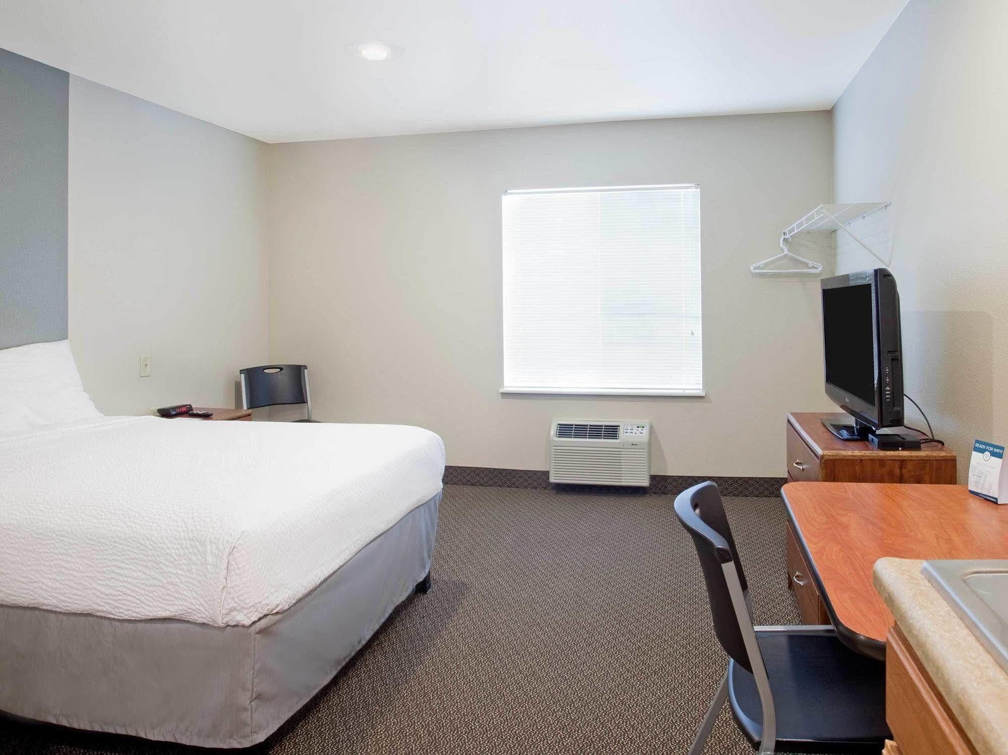 Hotel Baymont By Wyndham Dickinson Esterno foto